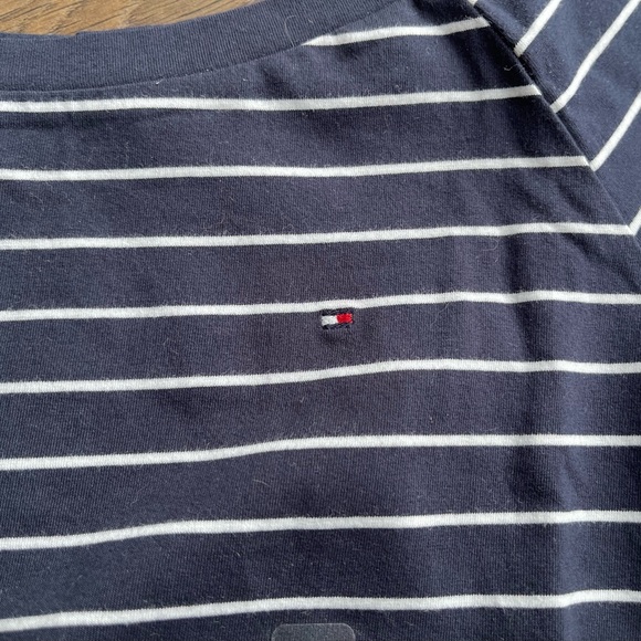 New Tommy Hilfiger Top - Picture 3 of 5